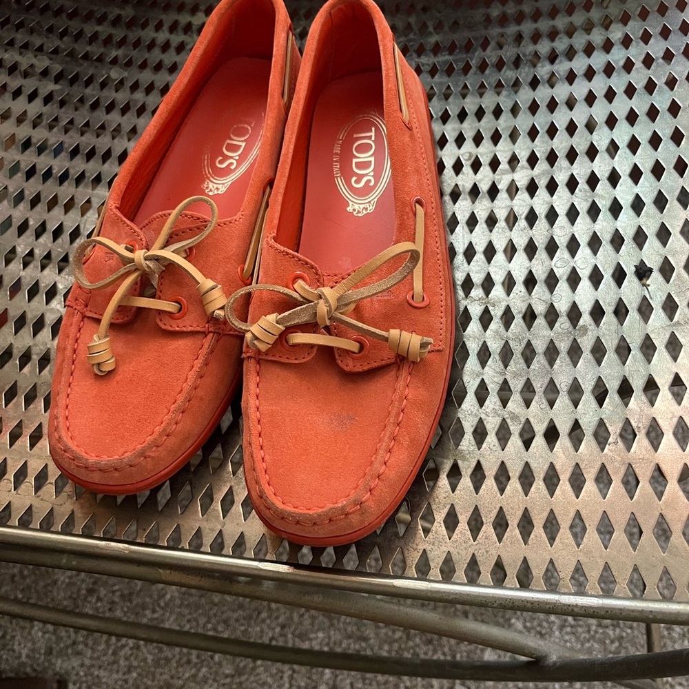 Tod's Orange Suede Lace Up Boat driving shoes Loafers Size 38.5 / 8 M - Picture 1 of 5